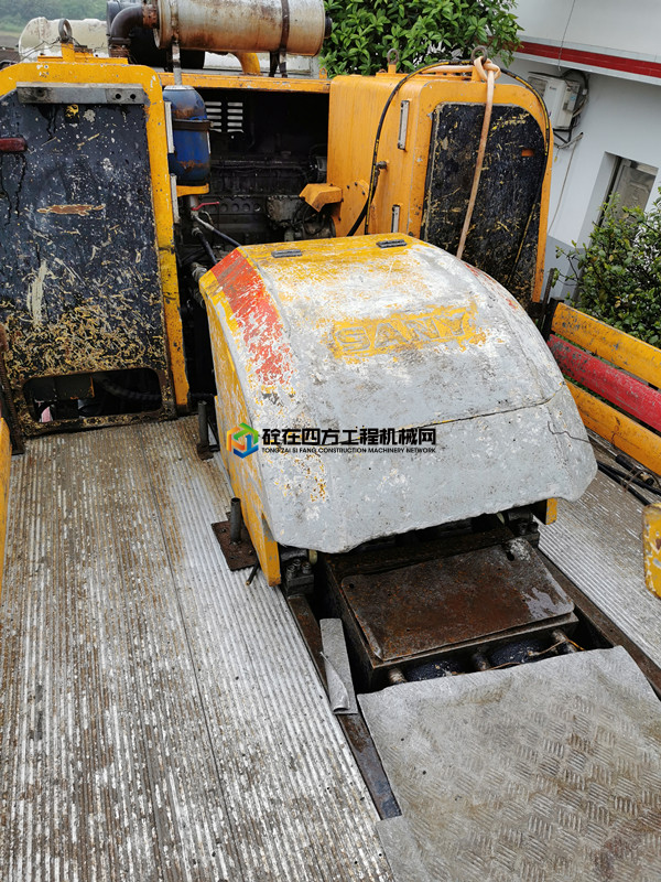 https://images.tongzsf.com/tong/truck_machine/20210412/16073fa9bc2b30.jpg