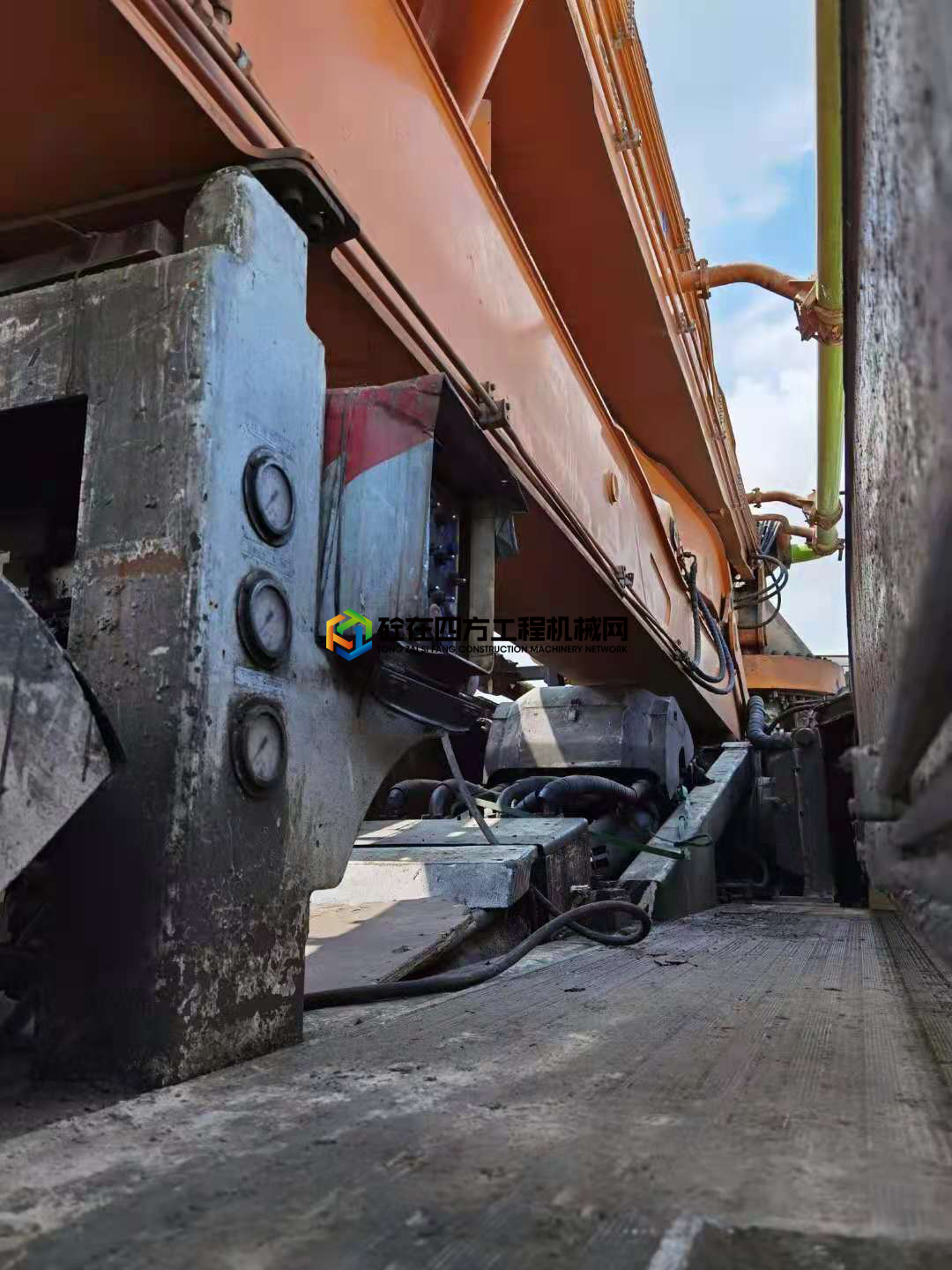 https://images.tongzsf.com/tong/truck_machine/20210413/1607509c0996a7.jpg