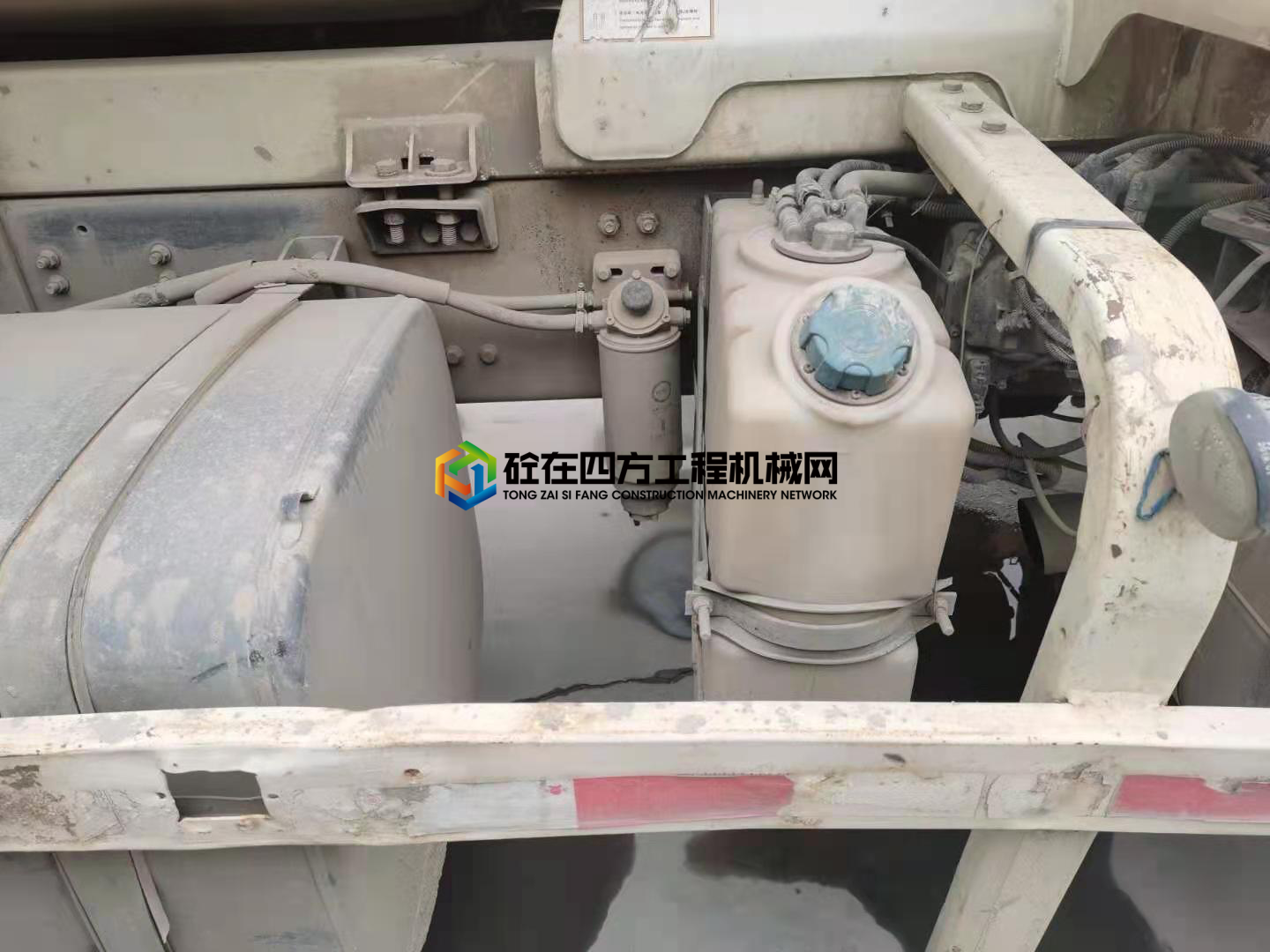 https://images.tongzsf.com/tong/truck_machine/20210414/16076b7c770390.jpg