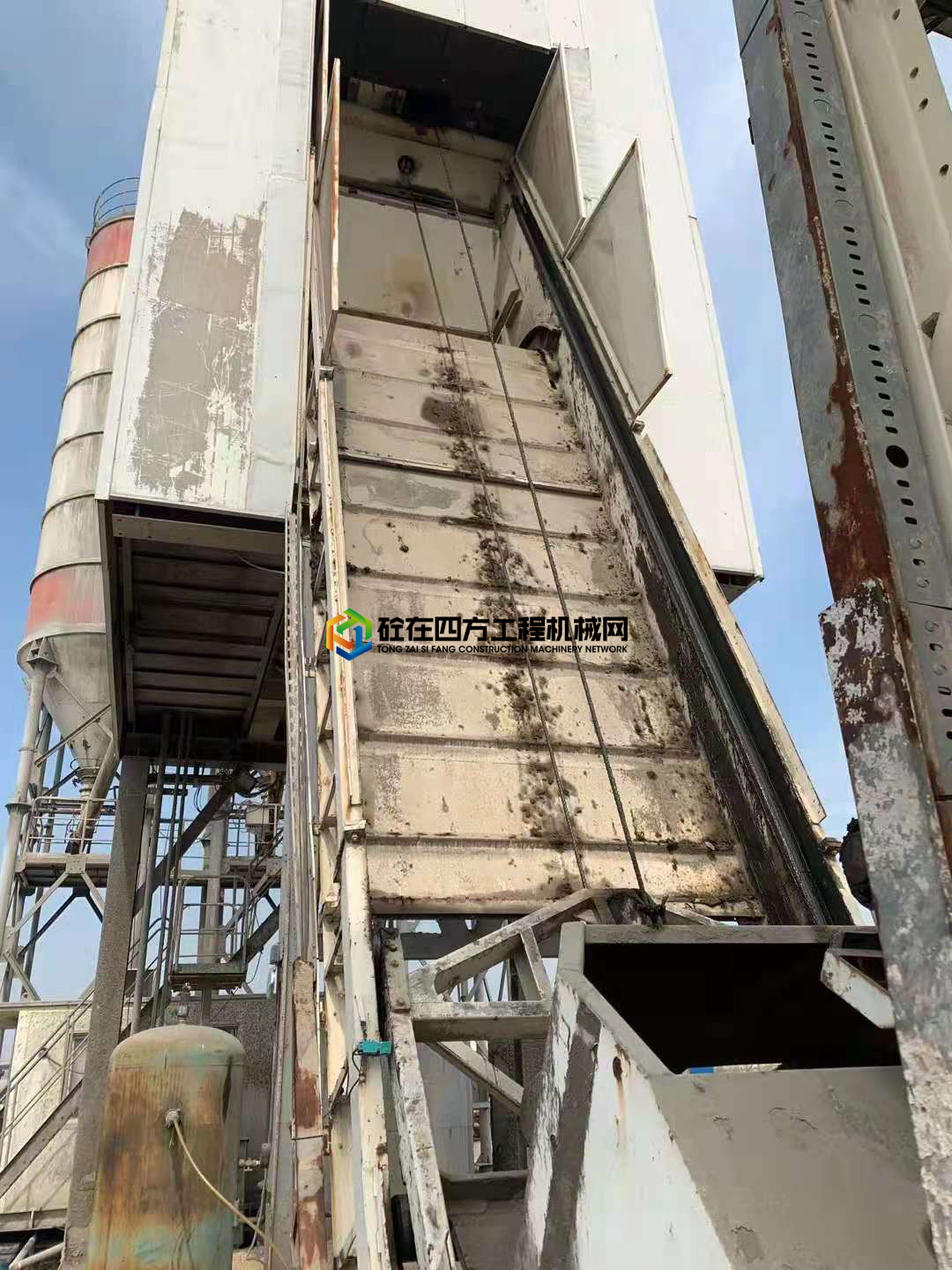 https://images.tongzsf.com/tong/truck_machine/20210415/1607790e837478.jpg