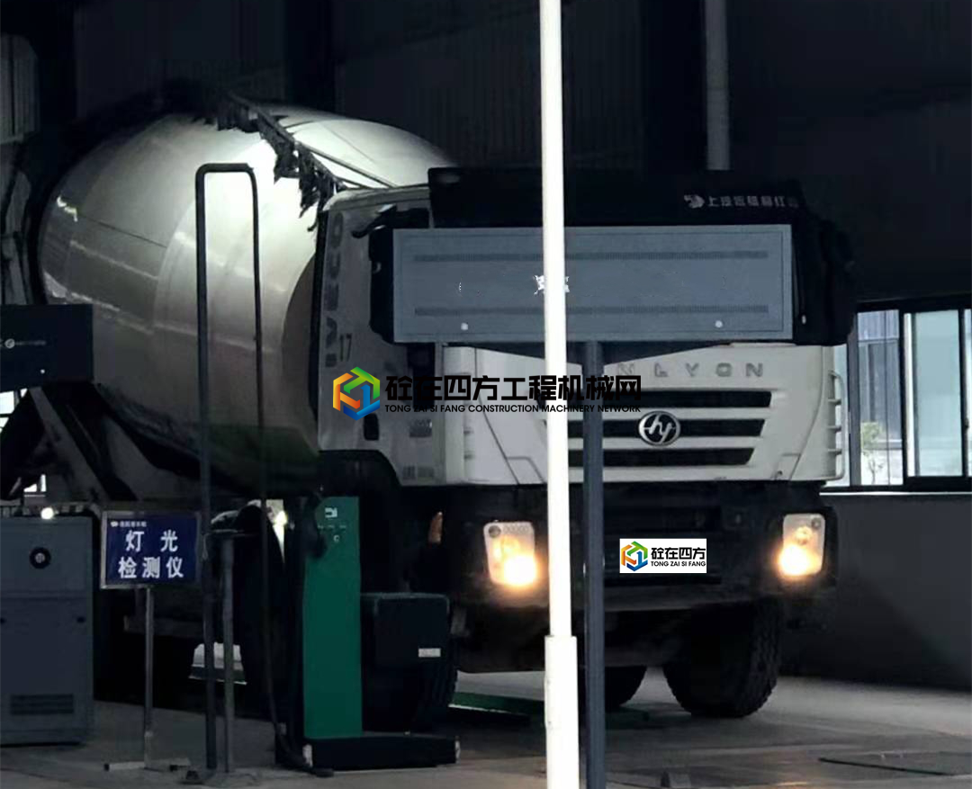 https://images.tongzsf.com/tong/truck_machine/20210415/16077a2e179992.jpg