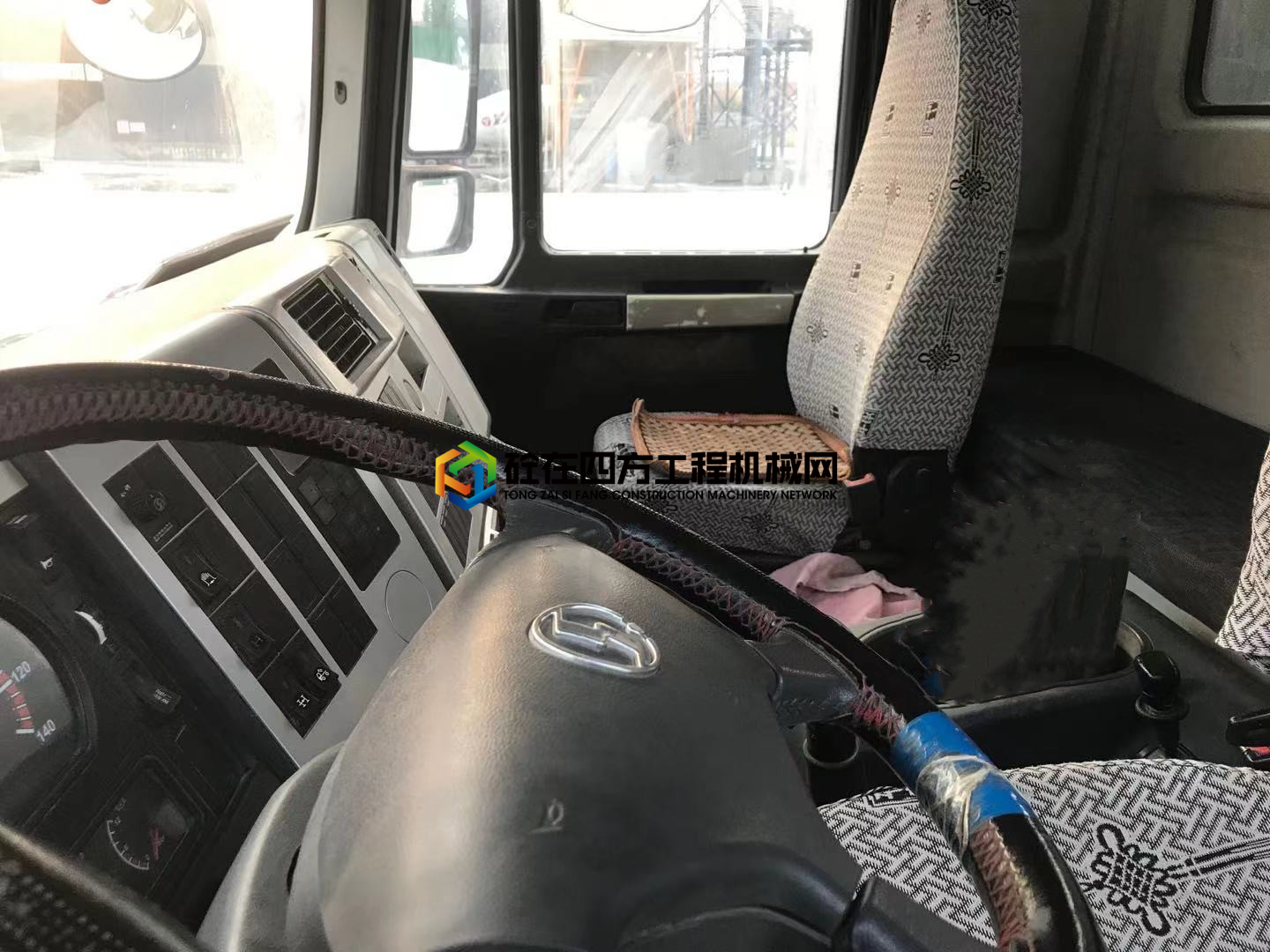 https://images.tongzsf.com/tong/truck_machine/20210416/1607931b839a4b.jpg