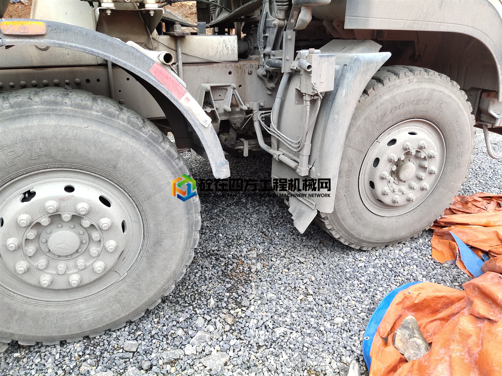 https://images.tongzsf.com/tong/truck_machine/20210416/16079476c9dccb.jpg