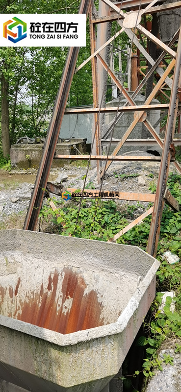 https://images.tongzsf.com/tong/truck_machine/20210416/16079737fe536c.jpg