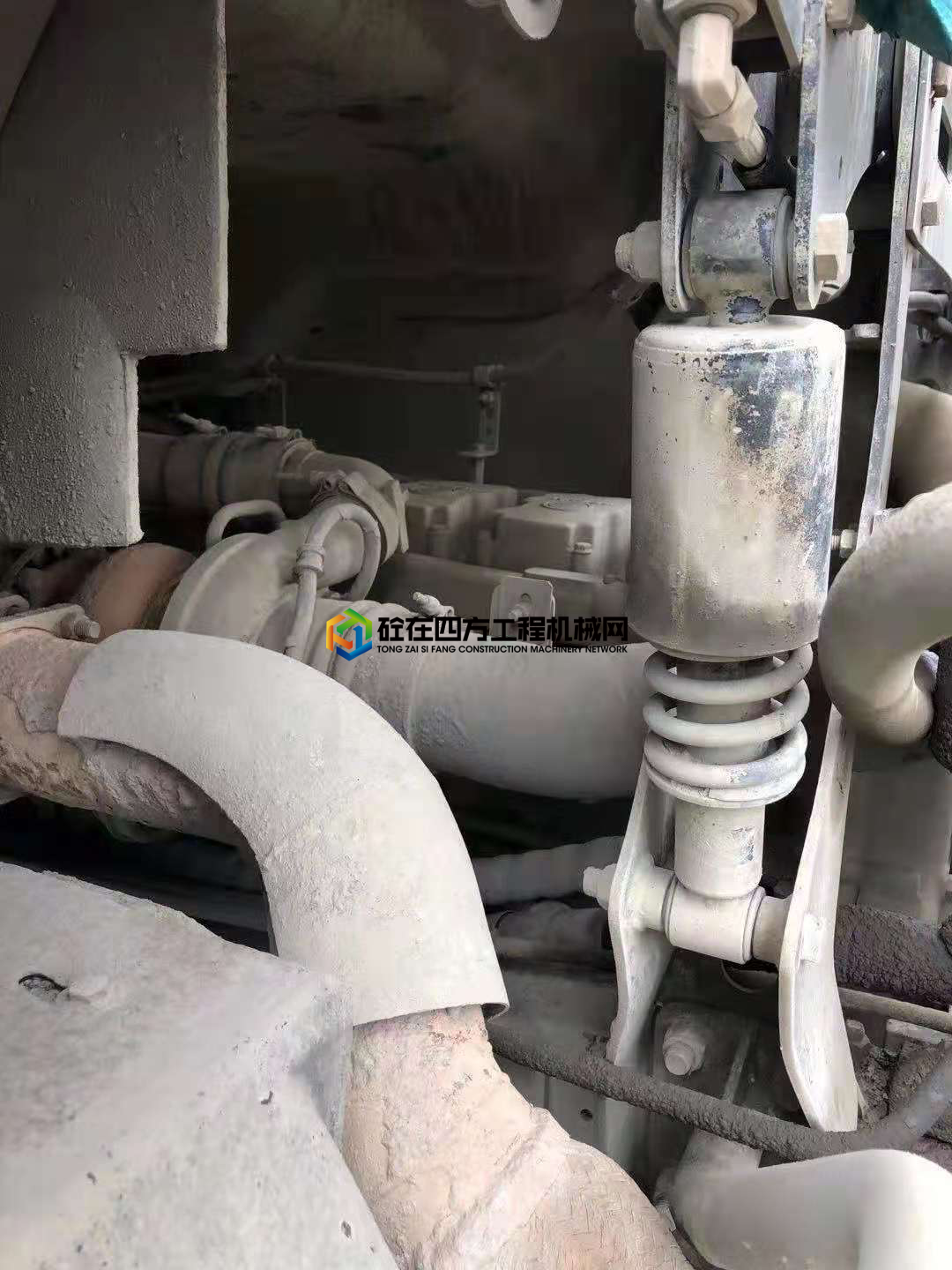 https://images.tongzsf.com/tong/truck_machine/20210417/1607a5b714fd55.jpg