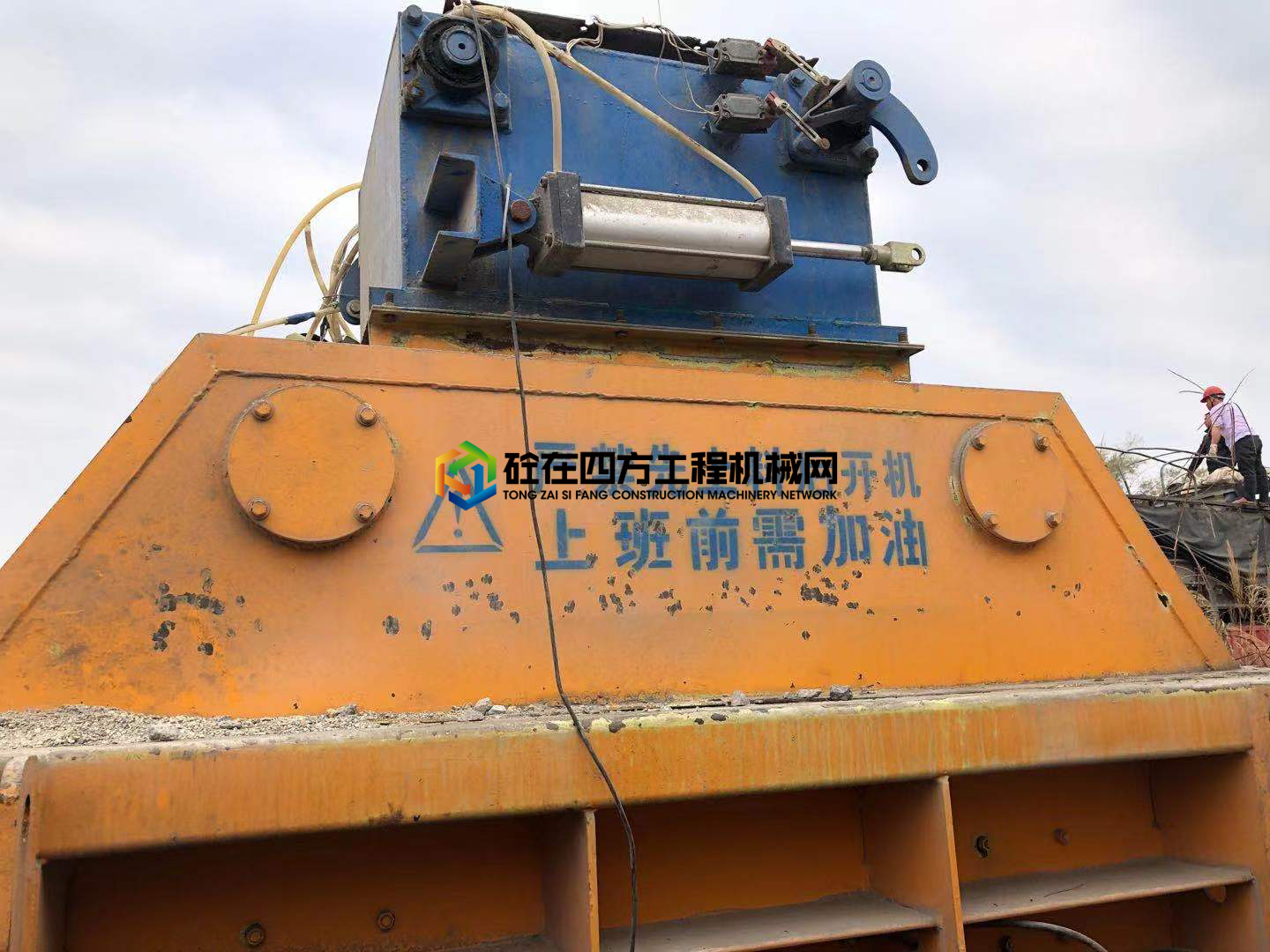 https://images.tongzsf.com/tong/truck_machine/20210419/1607d2f143ff4f.jpg