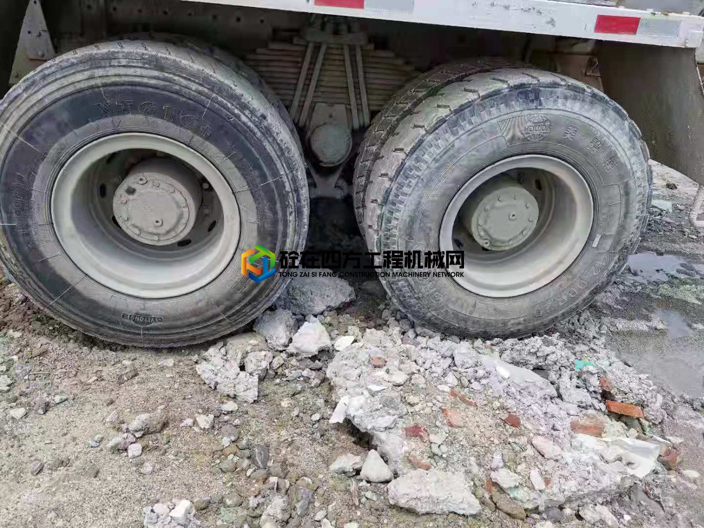 https://images.tongzsf.com/tong/truck_machine/20210420/1607e36518d249.jpg