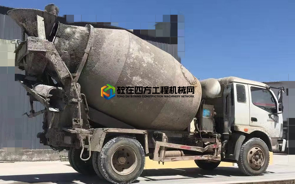 https://images.tongzsf.com/tong/truck_machine/20210420/1607e3b8281a51.jpg
