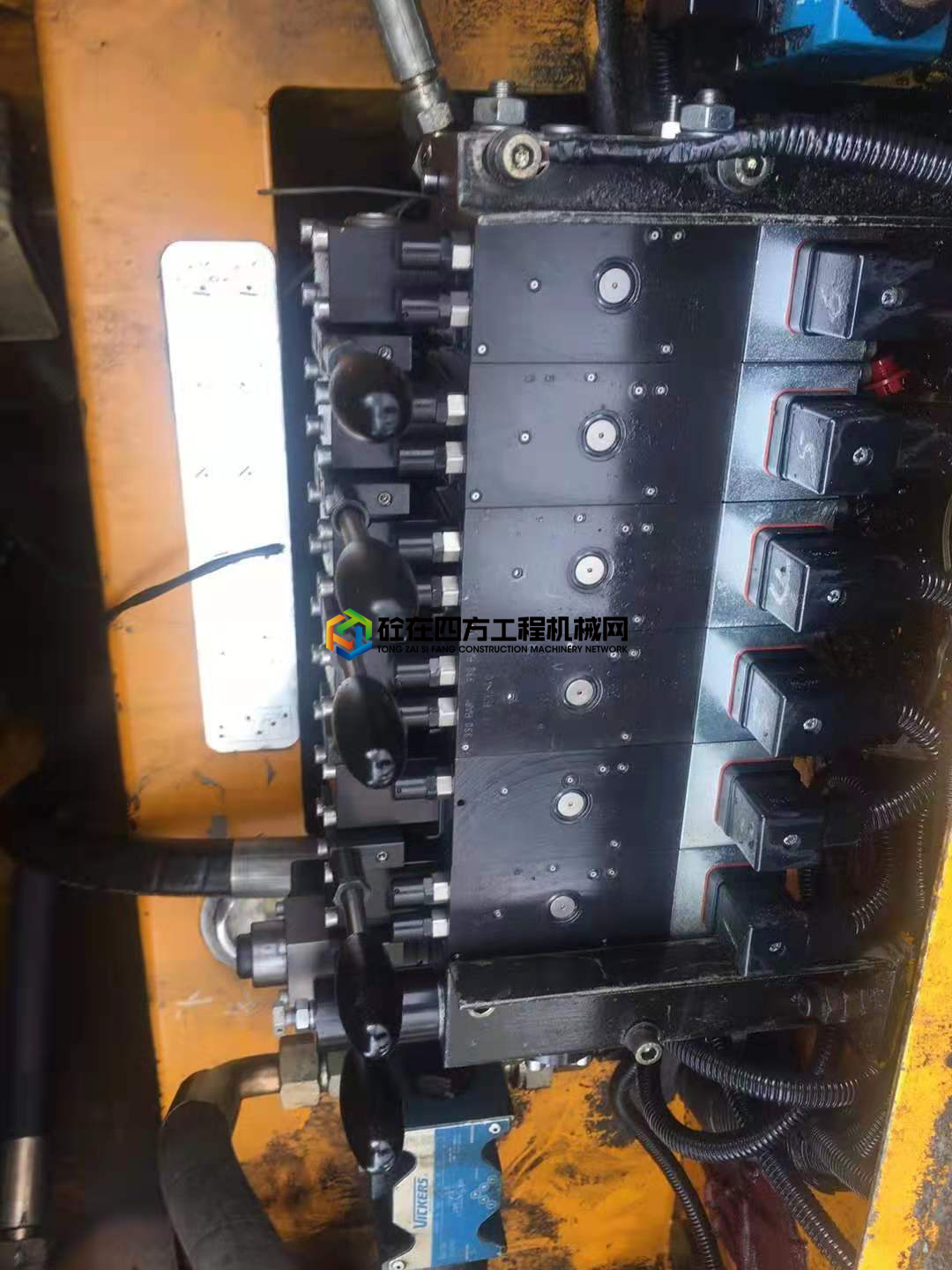 https://images.tongzsf.com/tong/truck_machine/20210420/1607ea73f14218.jpg