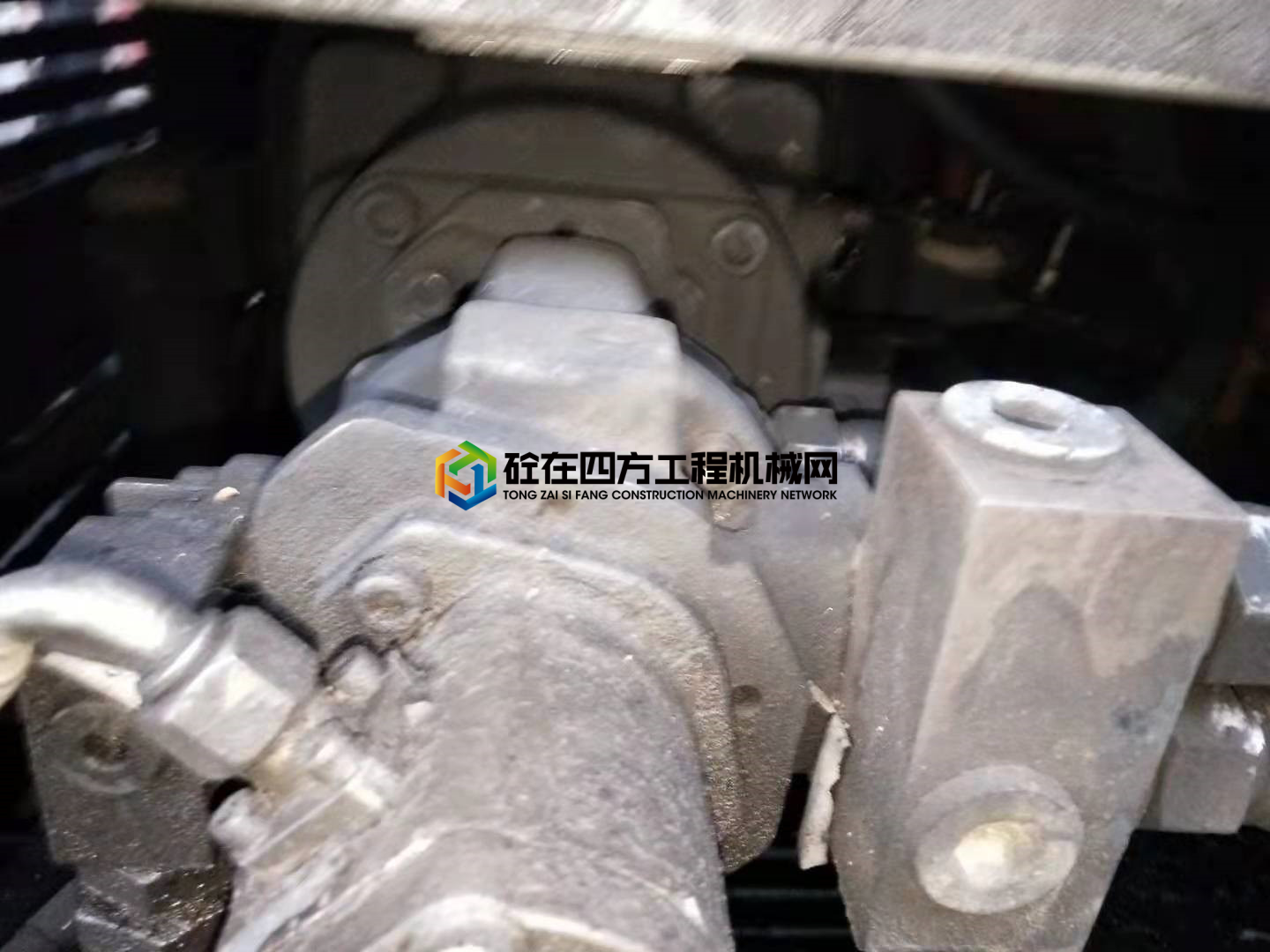 https://images.tongzsf.com/tong/truck_machine/20210421/1607f923607a3e.jpg