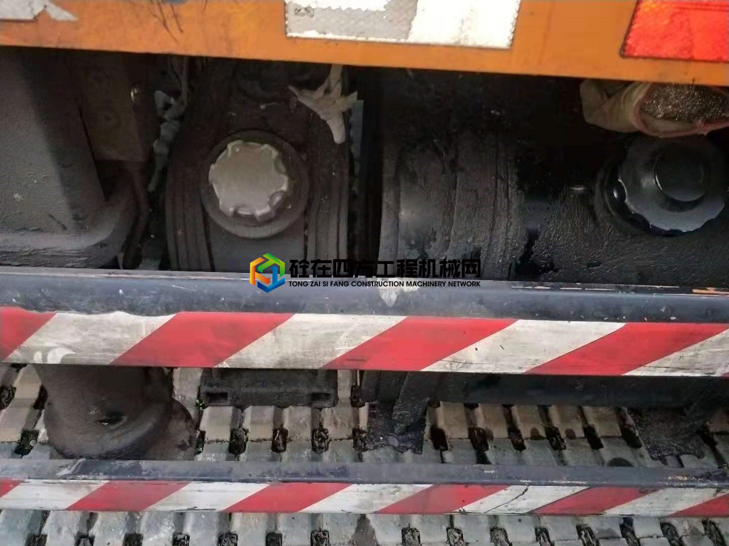 https://images.tongzsf.com/tong/truck_machine/20210421/1607f923815de8.jpg