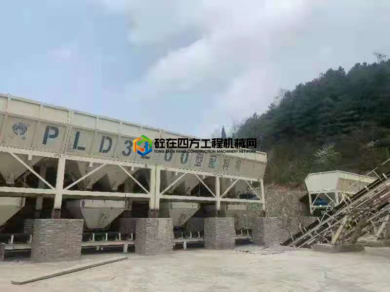 https://images.tongzsf.com/tong/truck_machine/20210421/1607ff86753b34.jpg