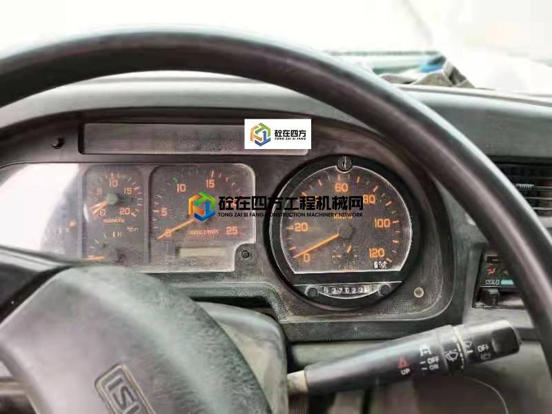 https://images.tongzsf.com/tong/truck_machine/20210422/16081354b3002b.jpg