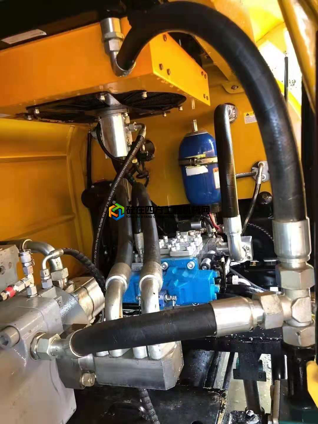 https://images.tongzsf.com/tong/truck_machine/20210424/16083d7eeaa470.jpg