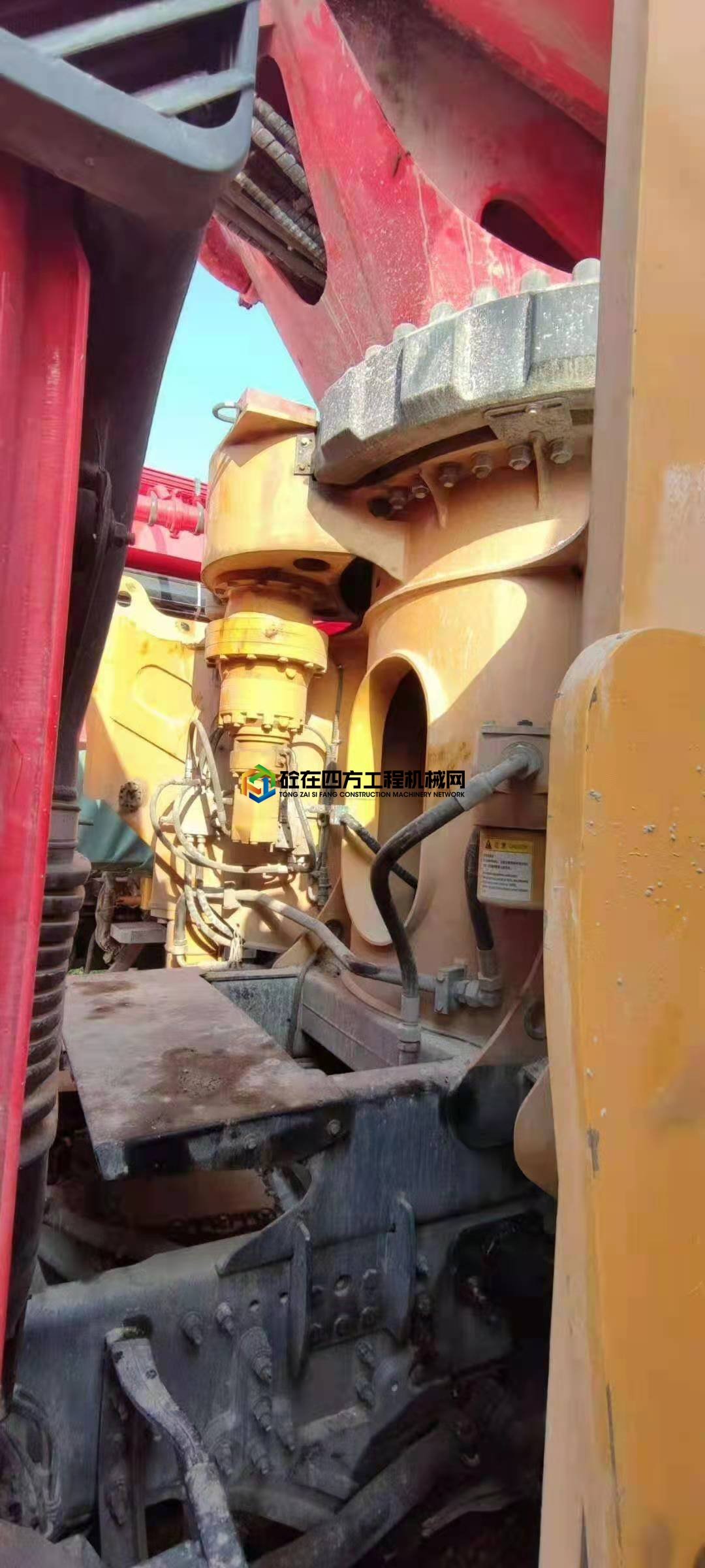 https://images.tongzsf.com/tong/truck_machine/20210426/1608660b6c8155.jpg