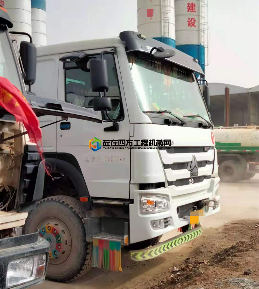 https://images.tongzsf.com/tong/truck_machine/20210426/160868c8e5b0df.jpg