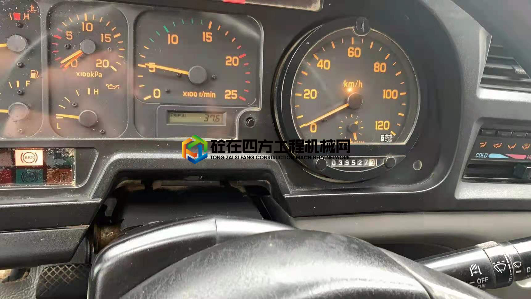 https://images.tongzsf.com/tong/truck_machine/20210427/16087b47f8bd17.jpg