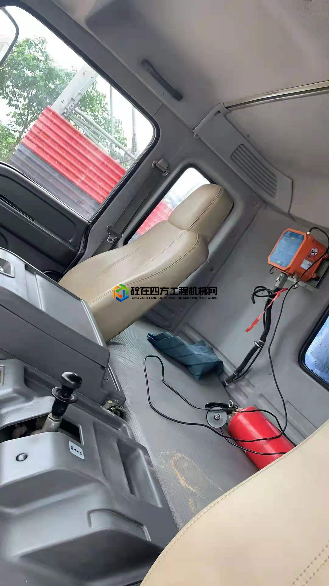 https://images.tongzsf.com/tong/truck_machine/20210427/16087b48033647.jpg
