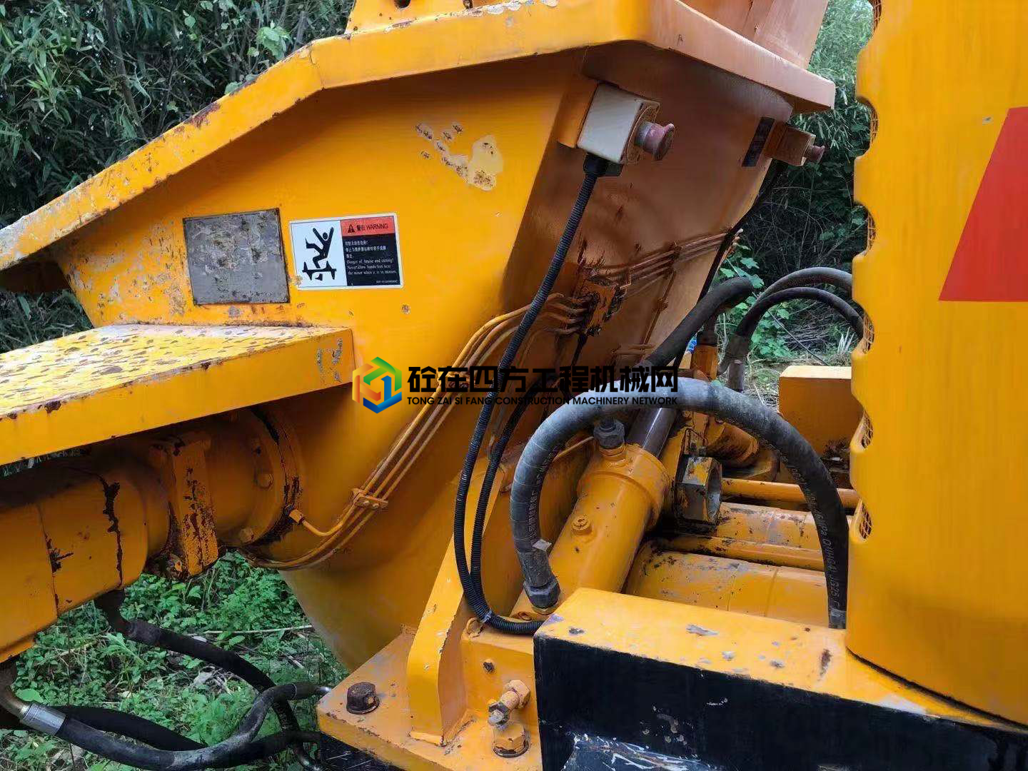 https://images.tongzsf.com/tong/truck_machine/20210429/1608a5504ce921.jpg