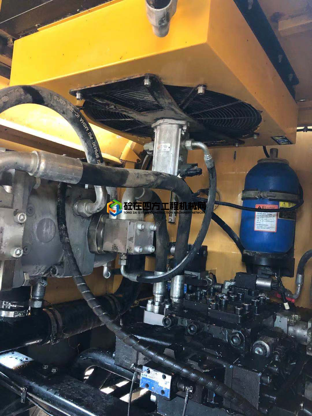 https://images.tongzsf.com/tong/truck_machine/20210429/1608a585da5829.jpg