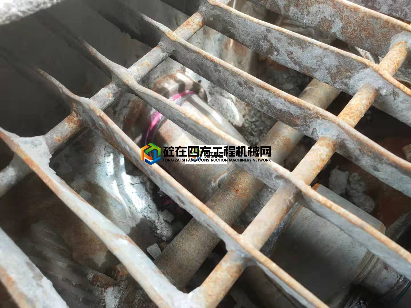 https://images.tongzsf.com/tong/truck_machine/20210429/1608a663271820.jpg