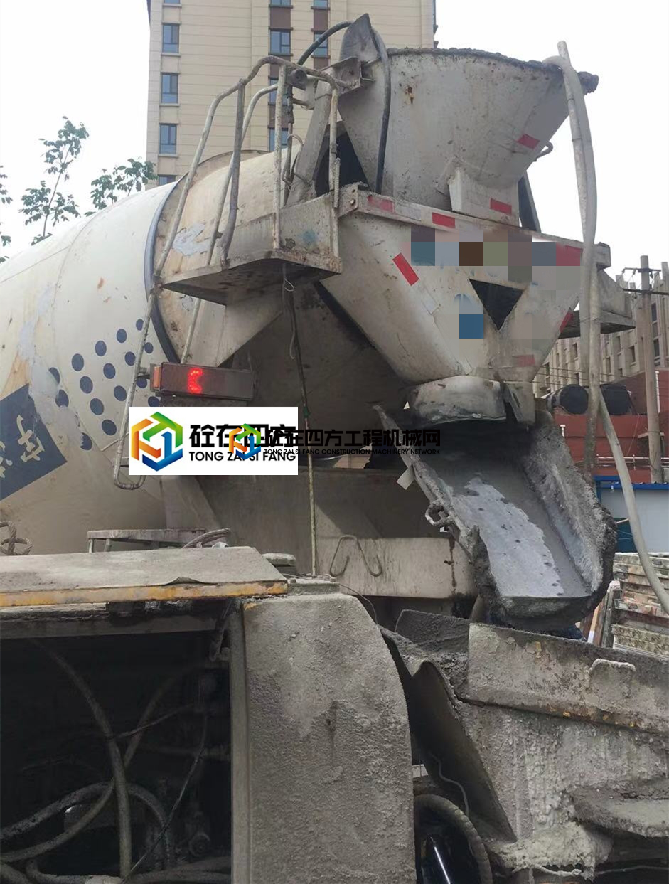https://images.tongzsf.com/tong/truck_machine/20210430/1608b661d7a795.jpg