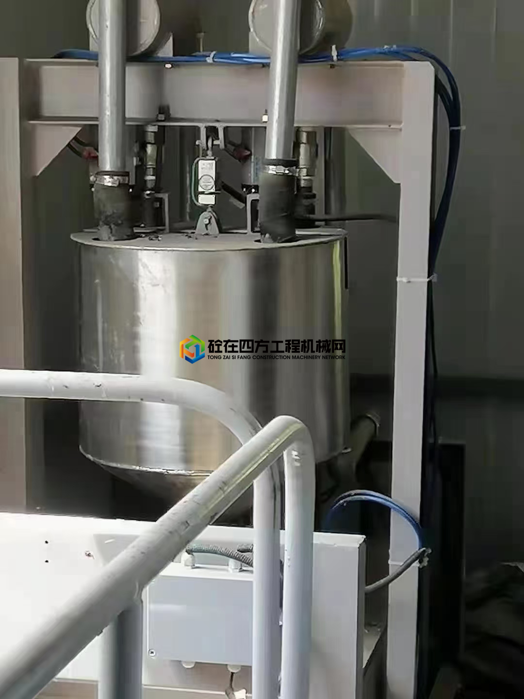 https://images.tongzsf.com/tong/truck_machine/20210506/160938e4b5c38c.jpg