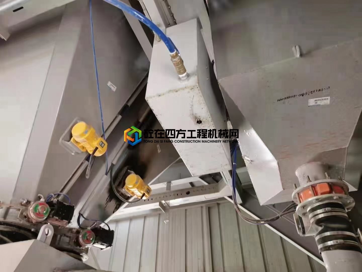 https://images.tongzsf.com/tong/truck_machine/20210506/160938e4d3c322.jpg