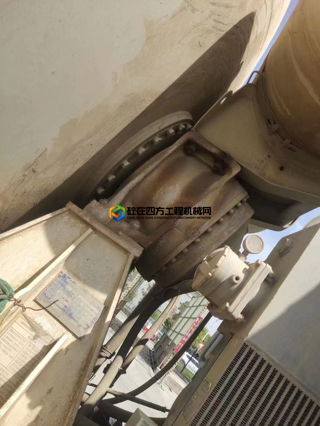 https://images.tongzsf.com/tong/truck_machine/20210506/16093aef4db97f.jpg