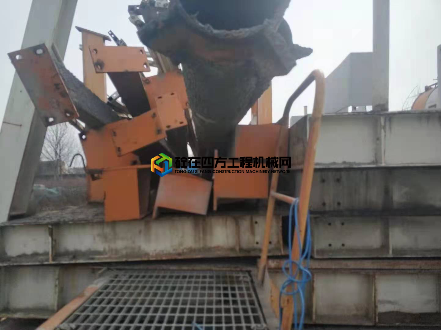 https://images.tongzsf.com/tong/truck_machine/20210506/16093c235bc01d.jpg