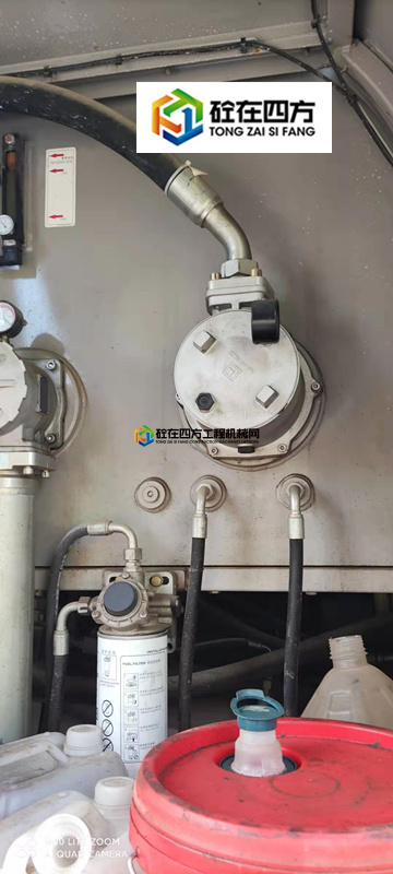 https://images.tongzsf.com/tong/truck_machine/20210507/16094a69fa65ed.jpg