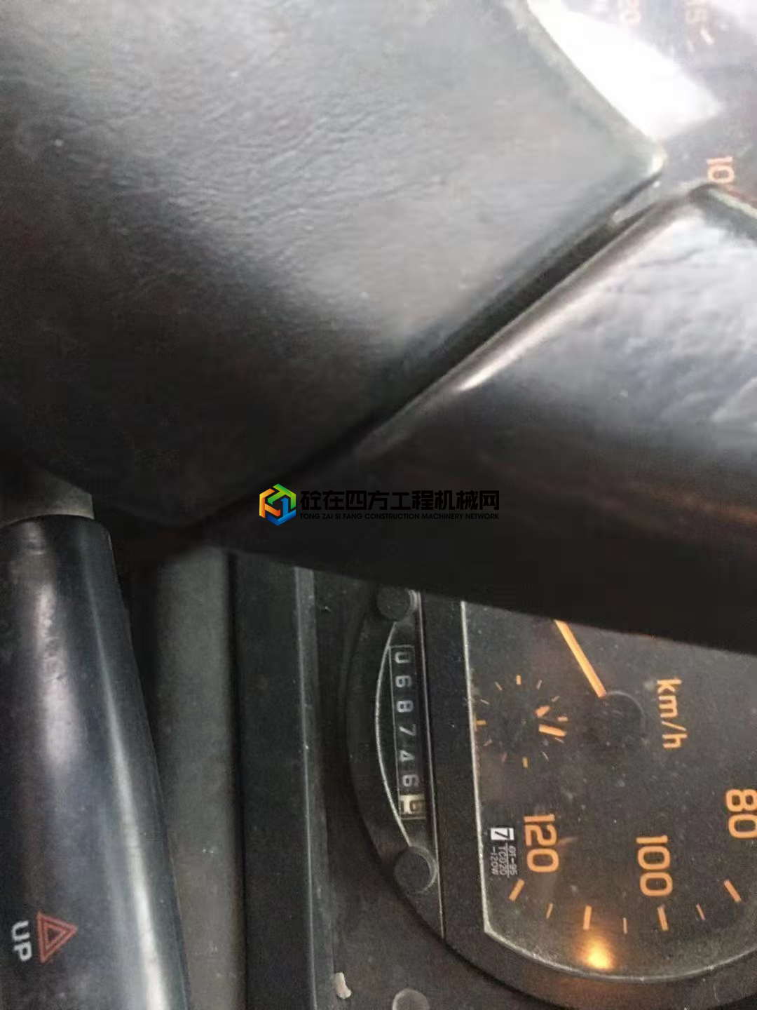 https://images.tongzsf.com/tong/truck_machine/20210507/16094ea0a1995b.jpg
