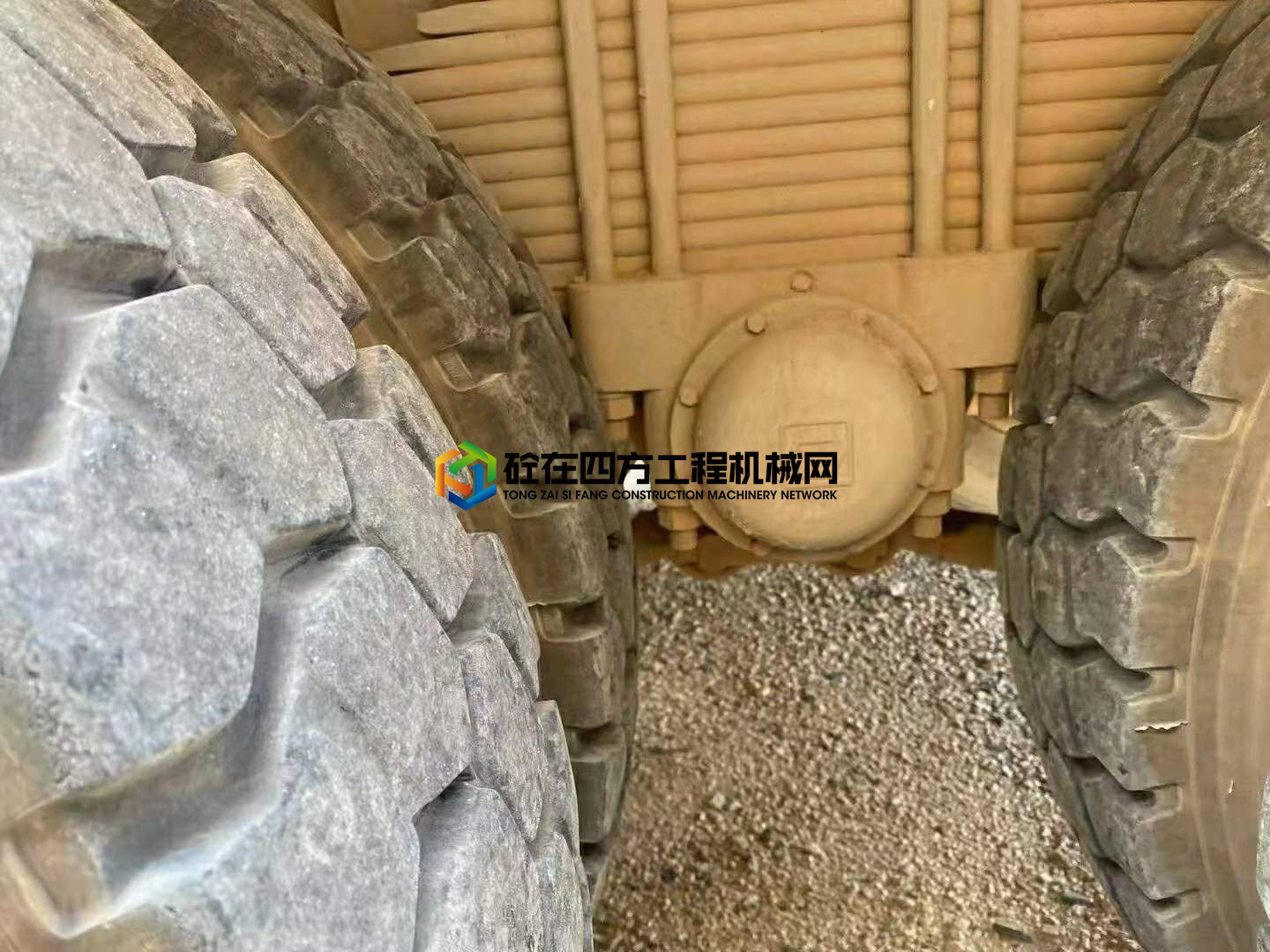 https://images.tongzsf.com/tong/truck_machine/20210507/160950e60dfa51.jpg