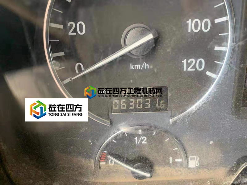https://images.tongzsf.com/tong/truck_machine/20210508/160960c6e8a16b.jpg