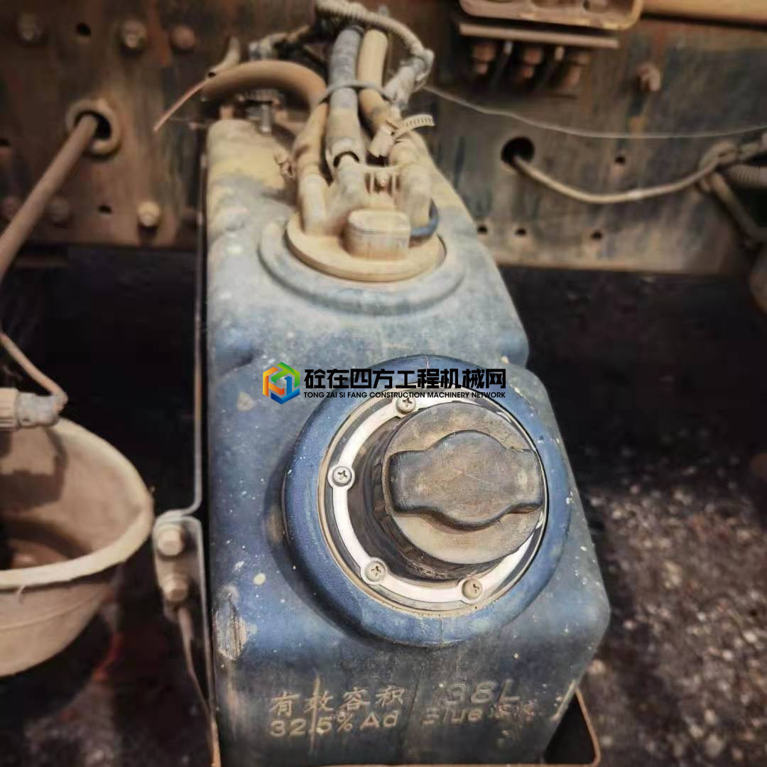 https://images.tongzsf.com/tong/truck_machine/20210508/1609647dab1b95.jpg