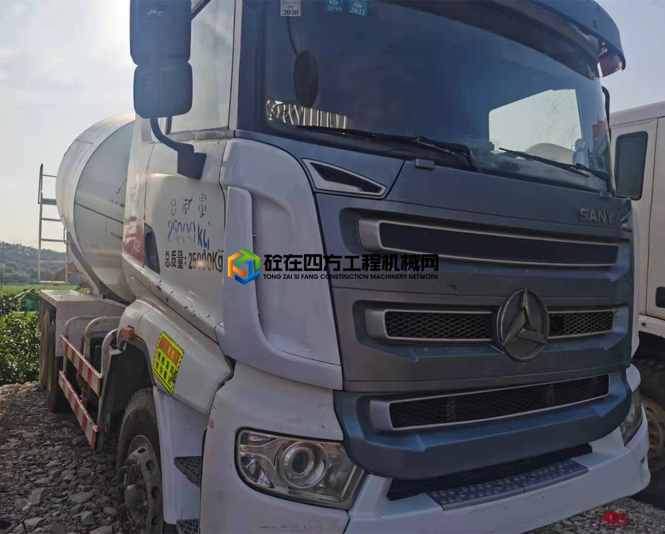 https://images.tongzsf.com/tong/truck_machine/20210510/160989083b435d.jpg