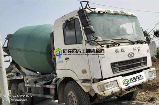 https://images.tongzsf.com/tong/truck_machine/20210510/16098d6cd90608.jpg