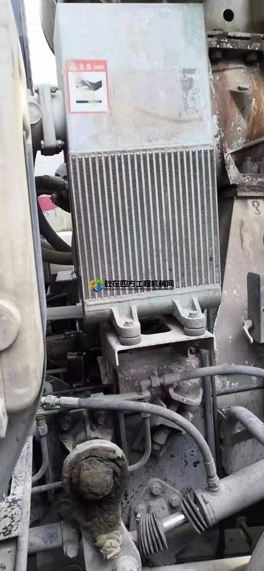 https://images.tongzsf.com/tong/truck_machine/20210510/16098e45b7b46d.jpg