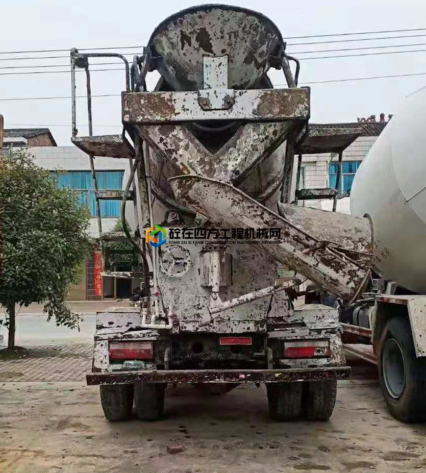 https://images.tongzsf.com/tong/truck_machine/20210512/1609b2ce2ebc2e.jpg