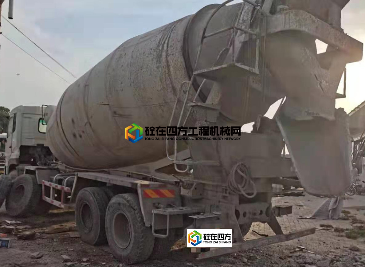 https://images.tongzsf.com/tong/truck_machine/20210512/1609b372b59fcd.jpg