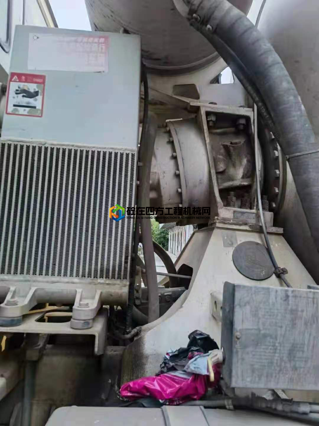 https://images.tongzsf.com/tong/truck_machine/20210512/1609b50b505926.jpg
