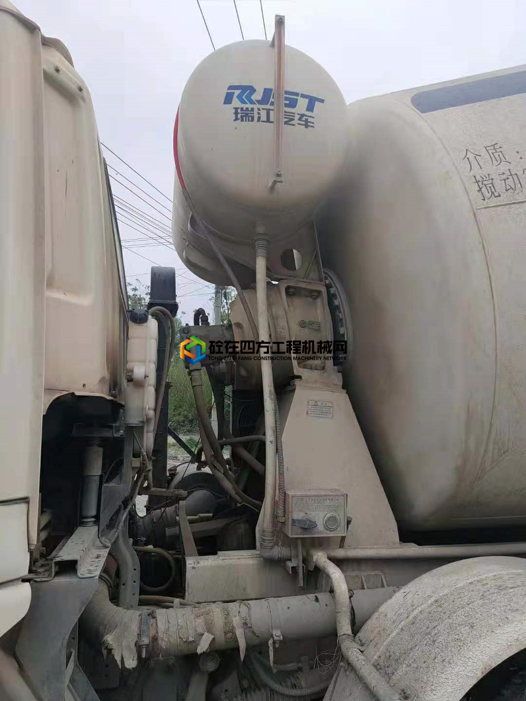 https://images.tongzsf.com/tong/truck_machine/20210512/1609b74e4cd273.jpg