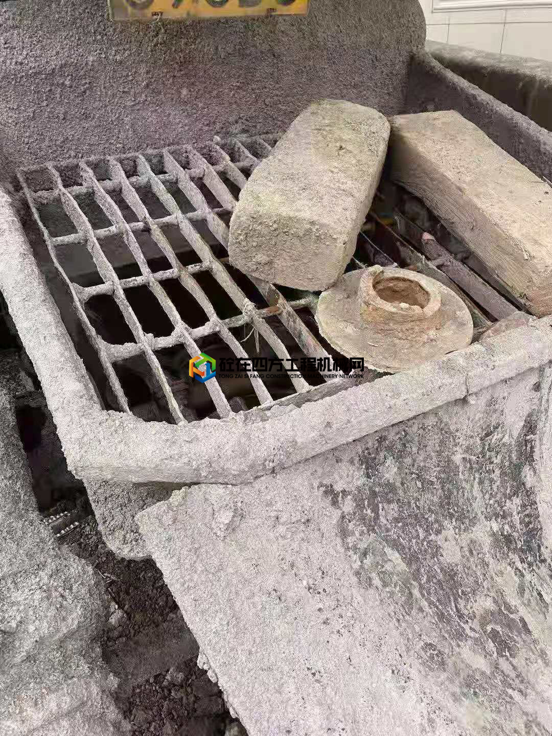 https://images.tongzsf.com/tong/truck_machine/20210512/1609ba684da814.jpg