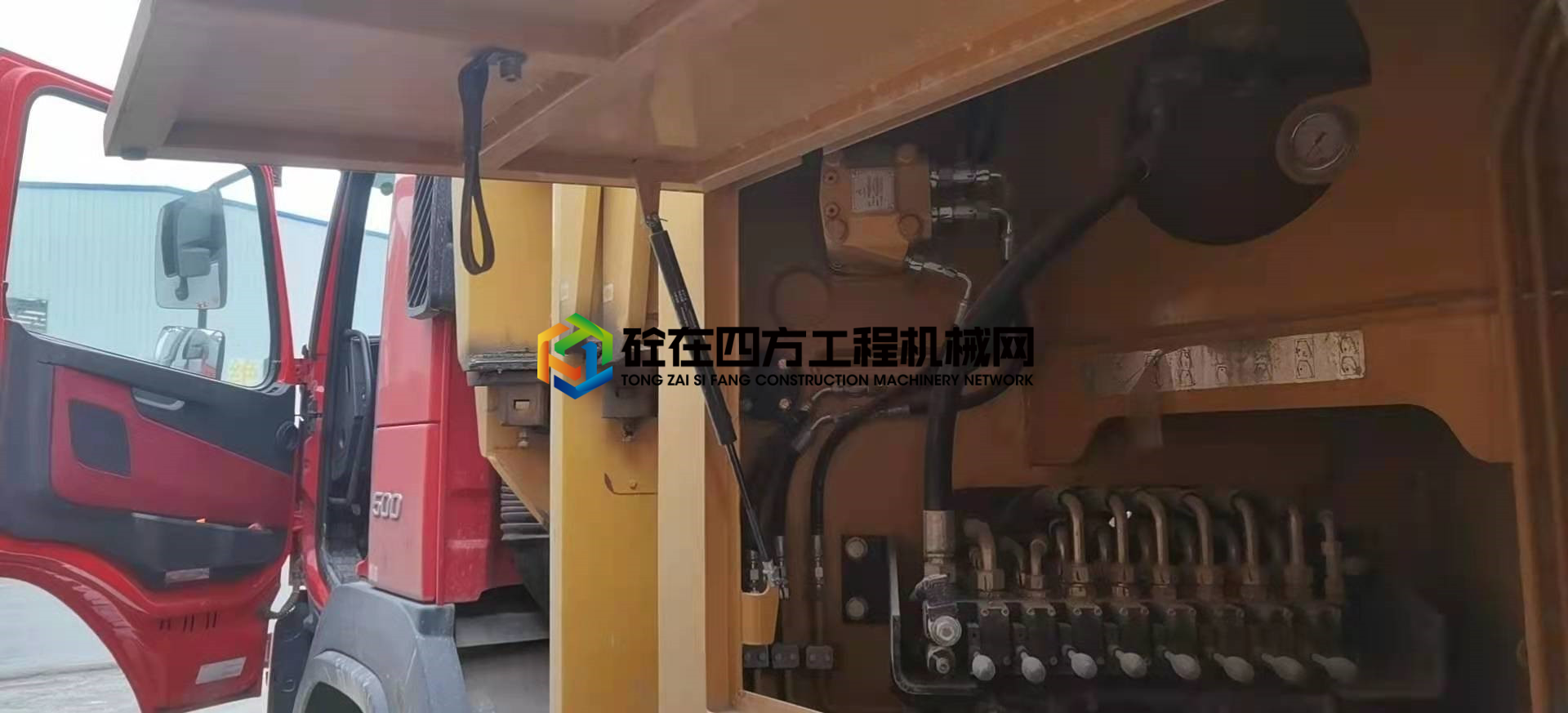https://images.tongzsf.com/tong/truck_machine/20210513/1609cc9c4b5f1f.jpg