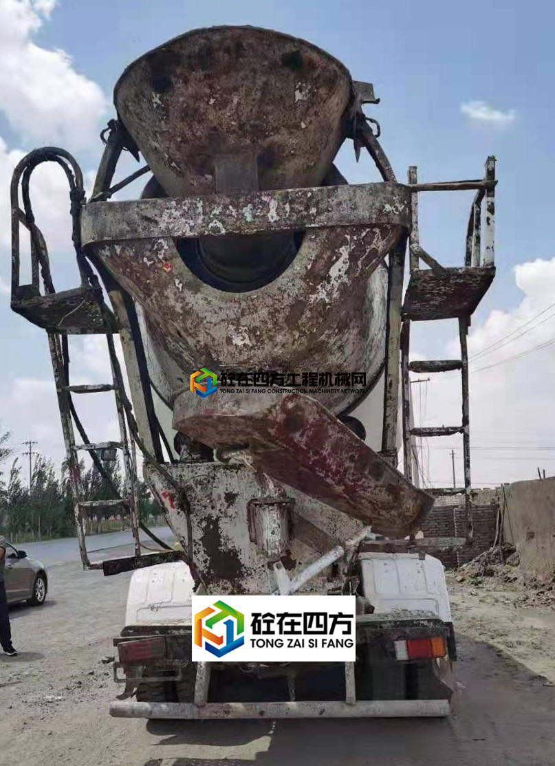 https://images.tongzsf.com/tong/truck_machine/20210513/1609cd29f5a574.jpg