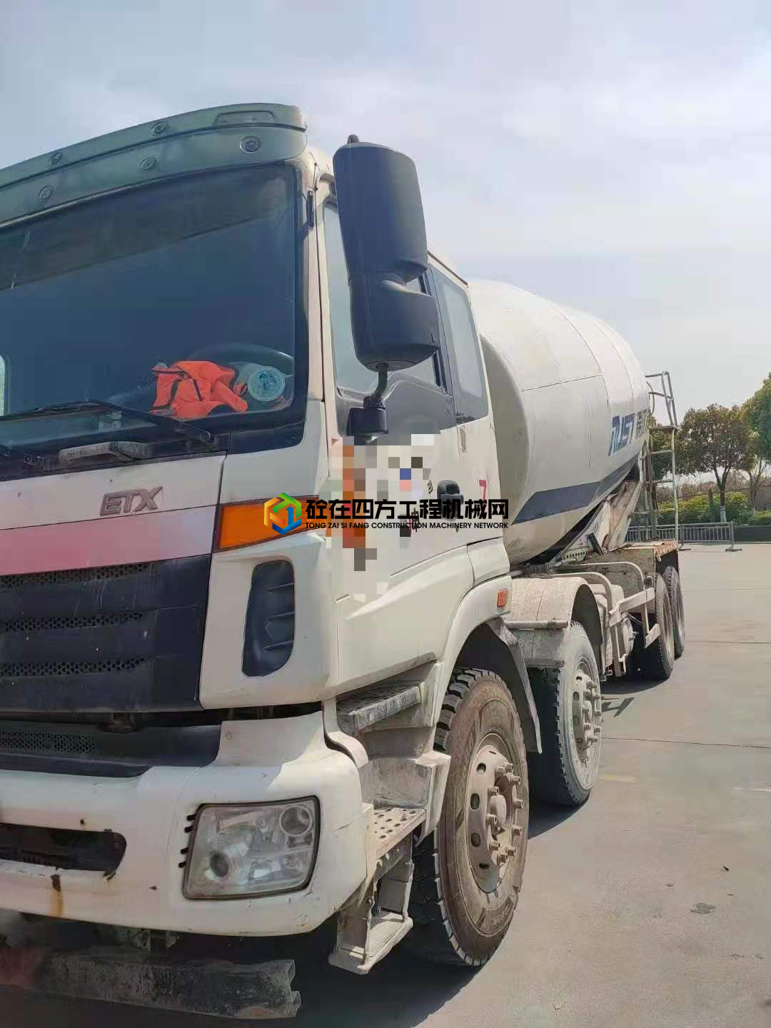 https://images.tongzsf.com/tong/truck_machine/20210514/1609dc95197fad.jpg