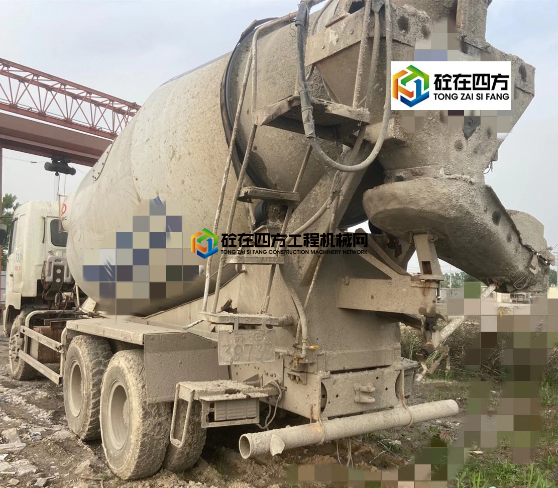 https://images.tongzsf.com/tong/truck_machine/20210514/1609e44fbee9db.jpg
