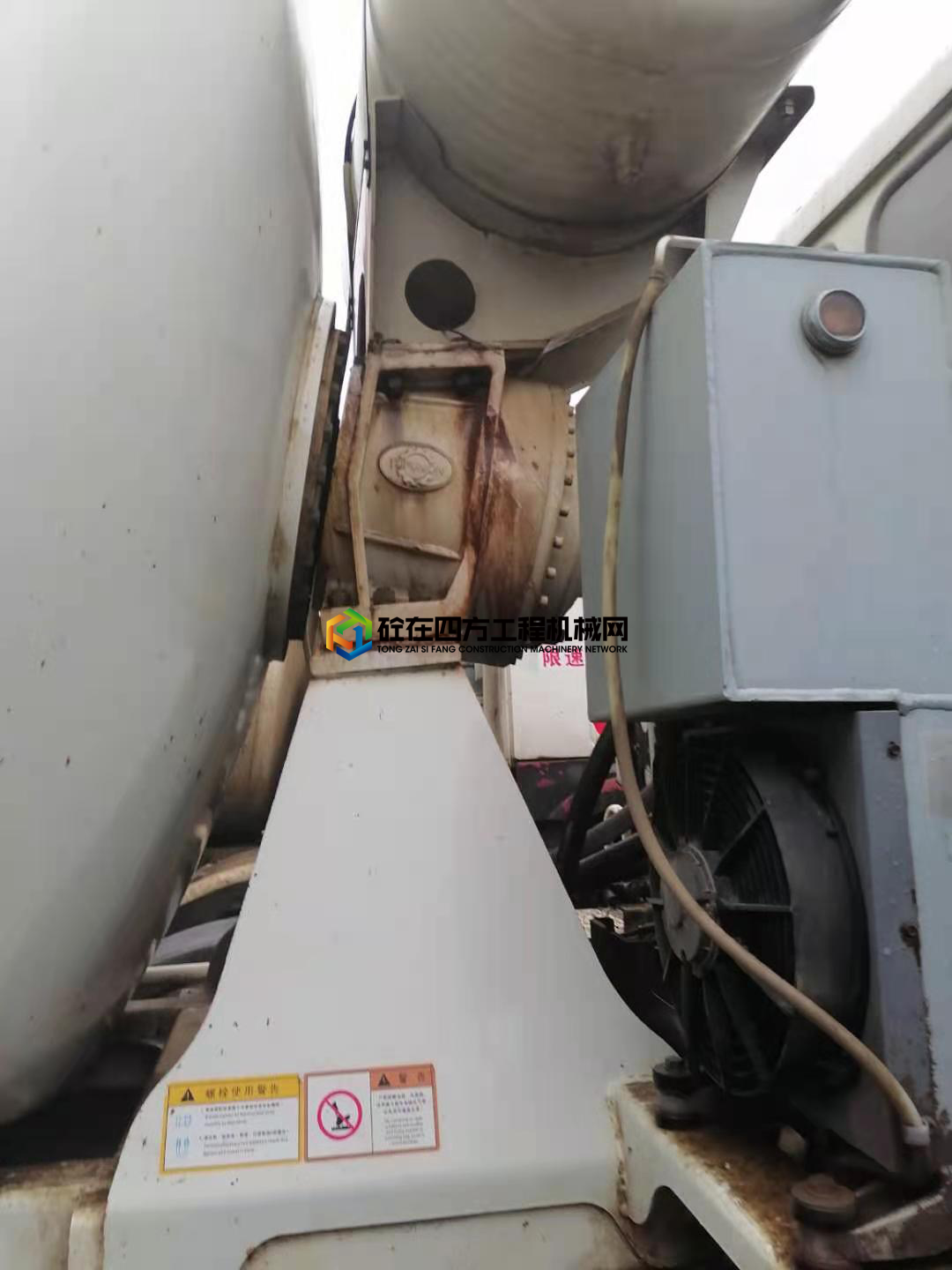 https://images.tongzsf.com/tong/truck_machine/20210515/1609f46fe1faee.jpg