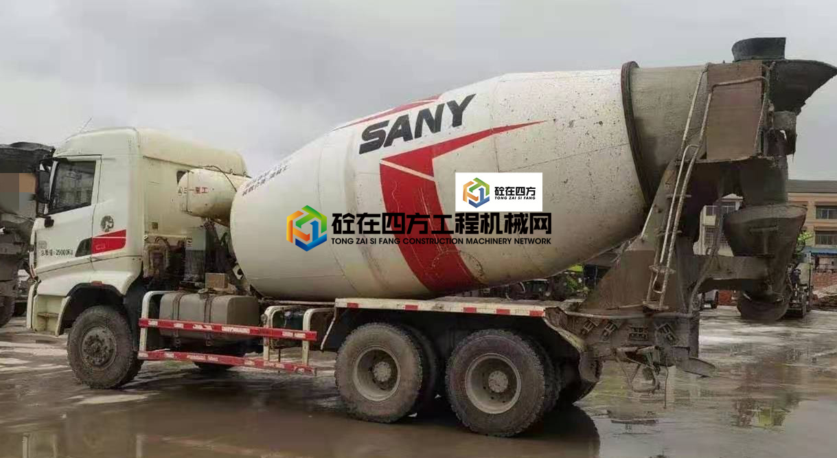 https://images.tongzsf.com/tong/truck_machine/20210515/1609f8ac5dfb81.jpg