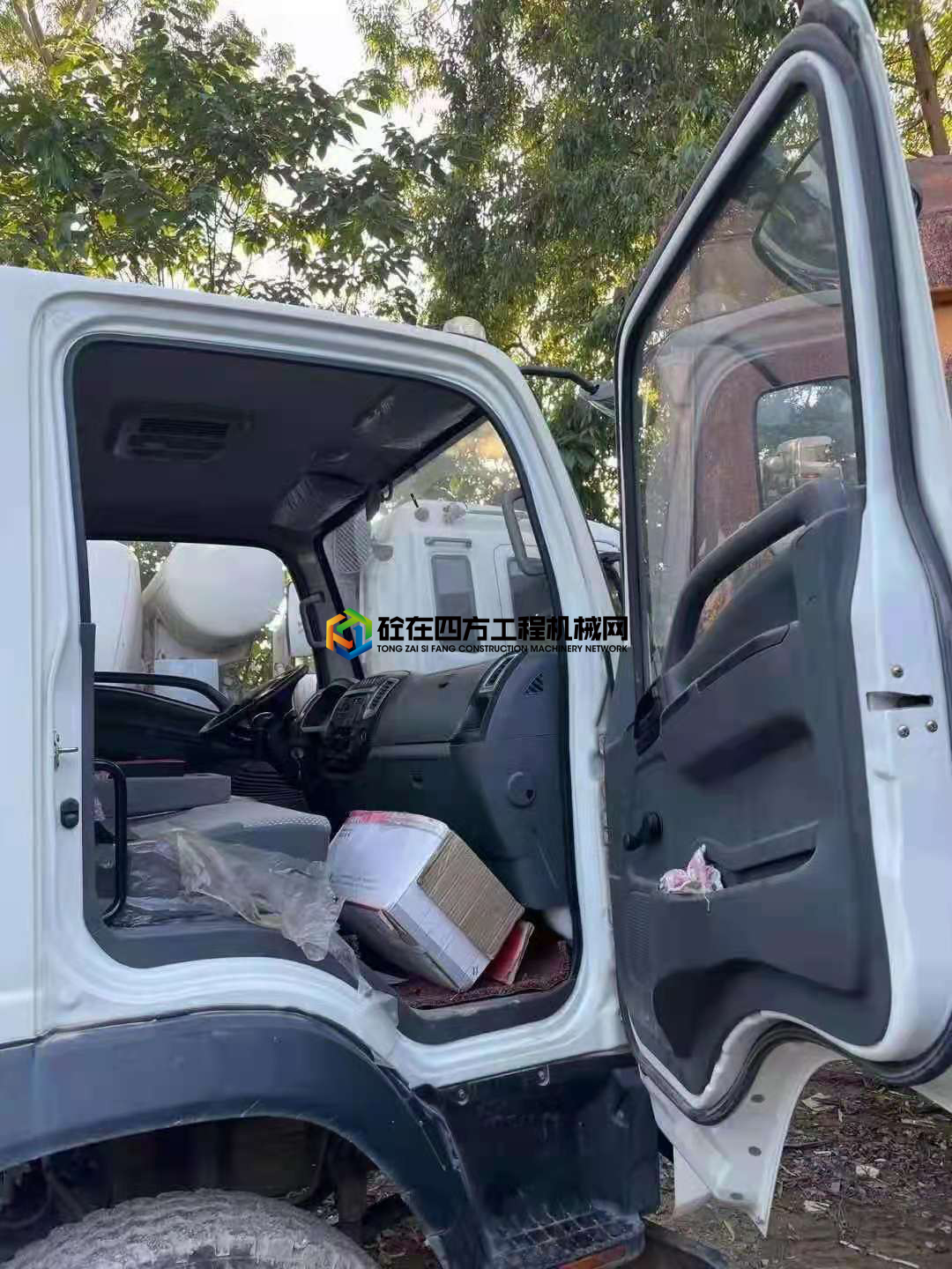 https://images.tongzsf.com/tong/truck_machine/20210517/160a1cb0f3b308.jpg